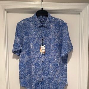 NWT!! Robert Graham Blue Paisley Casual Button Down Shirt. Men’s XL